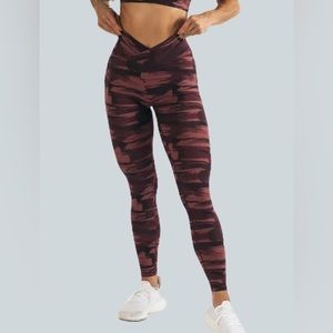 Alphalete Surface Leggings